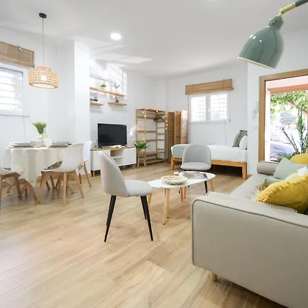 Optimum Triana Estudio Lägenhet