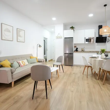 Optimum Triana Estudio * Sevilla