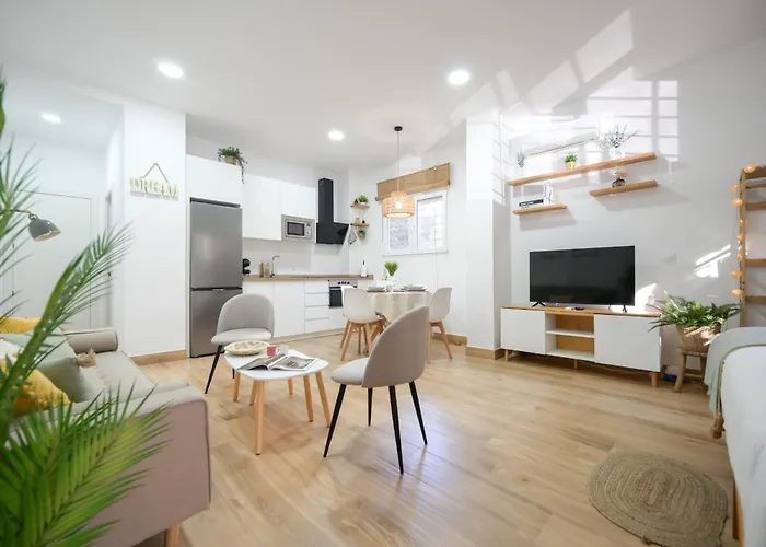 Optimum Triana Estudio * Sevilla