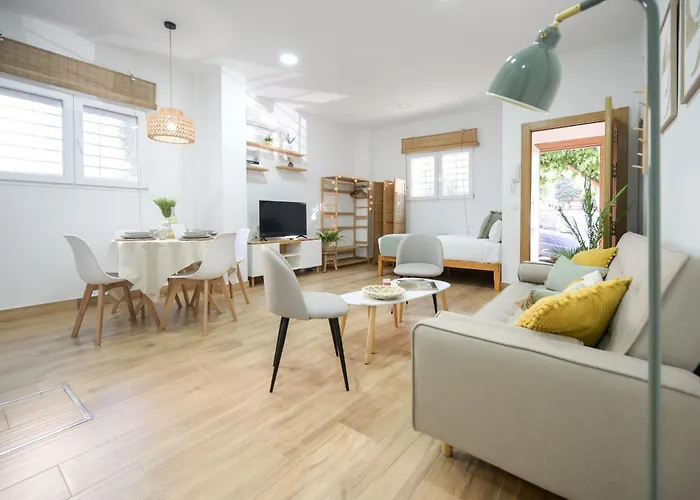 Optimum Triana Estudio Lägenhet